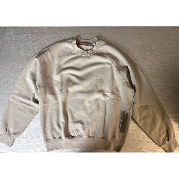 Fear of God Essentials Crewneck Smoke Medium Brand New Tags - Picture 6 of 12